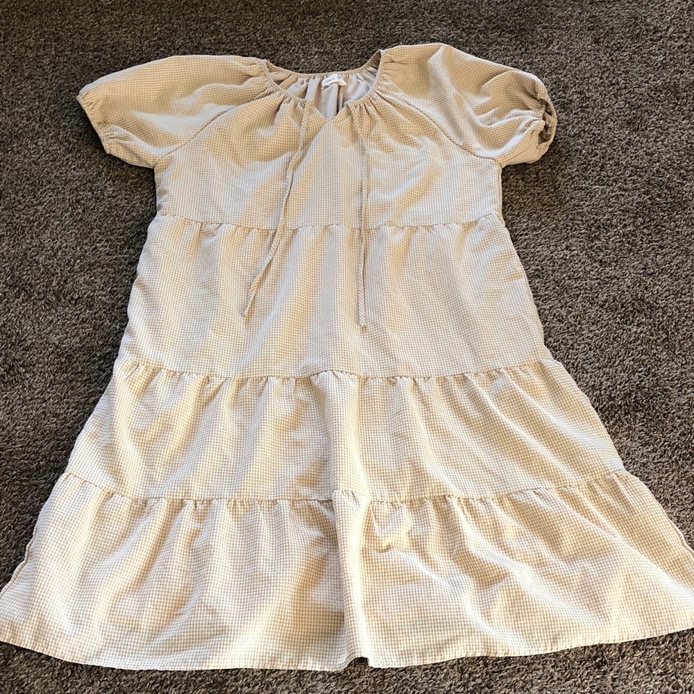 Women’s Cream Checked Tiered Dress With Puffed Sleeves